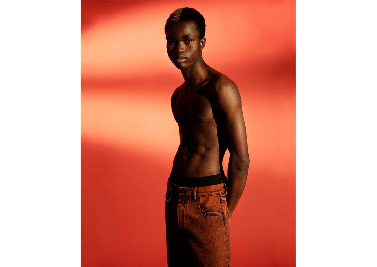 Photo by Hélène Tchen for the editorial Generation R. Made by Visore Lab for Visore X.
