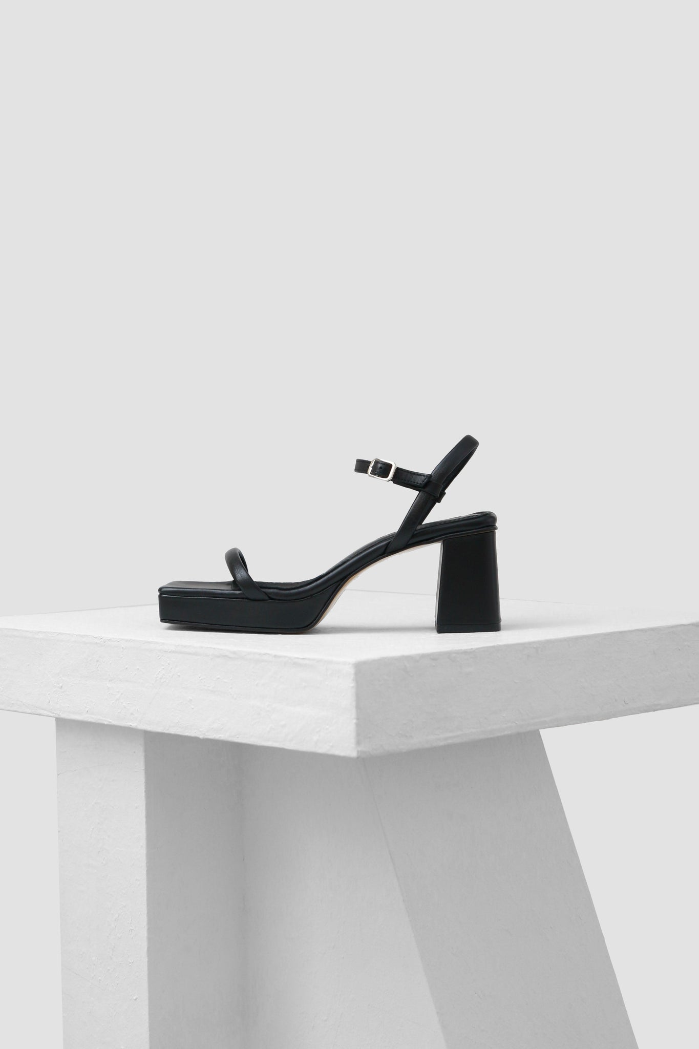 ANDALUCIA - Black Leather Platform Sandals